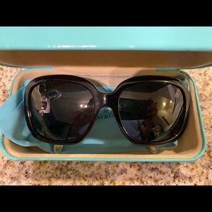 Charmed by Tiffany sunglasses
